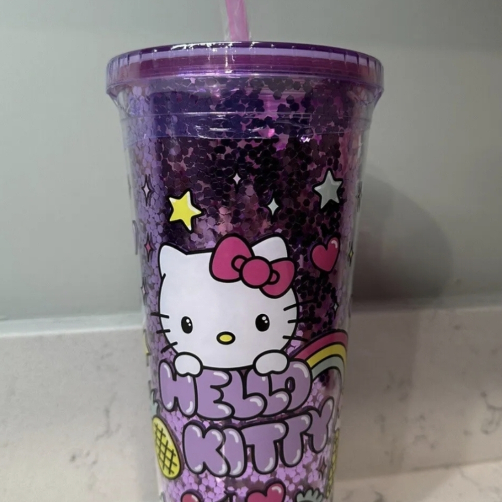 NEW Sanrio Hello Kitty Rainbow Confetti Plastic Travel Tumbler Straw/Lid 32oz.